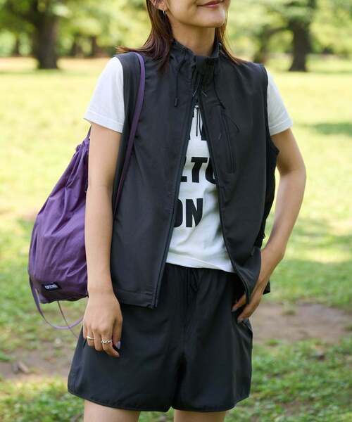 OUTDOOR PRODUCTS(アウトドアプロダクツ)の「ULT SPORTS RUNNIN' PACKABLE VEST(その他アウター・レディース・ベージュ/チャコールグレー・FREE)」の10枚目の写真