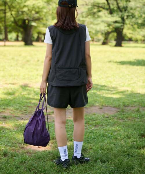 OUTDOOR PRODUCTS(アウトドアプロダクツ)の「ULT SPORTS RUNNIN' PACKABLE VEST(その他アウター・レディース・ベージュ/チャコールグレー・FREE)」の17枚目の写真