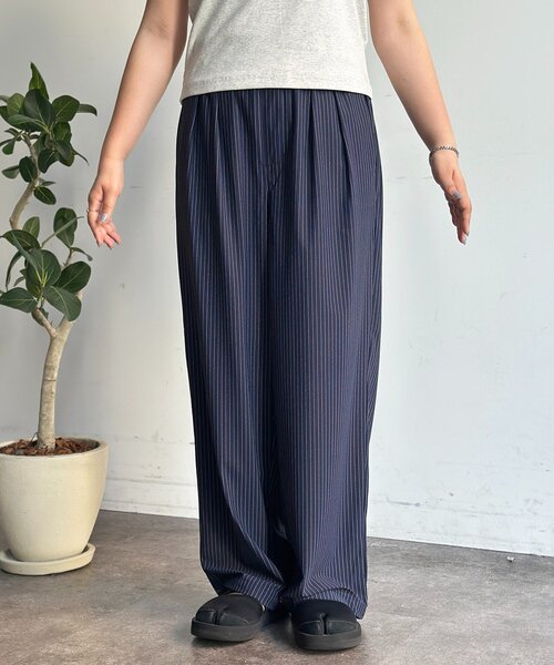 CPCM(シーピーシーエム)の「接触冷感タックワイドスラックス(スラックス・メンズ・チャコールグレー/ブラック/ブラウン/ネイビー・MEDIUM/LARGE/SMALL)」の5枚目の写真