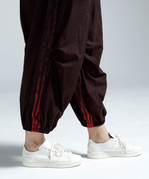 Y-3(ワイスリー)の「Y-3 GRADIENT 3 STRIPES NYLON CARGO PANTS(カーゴパンツ・メンズ・バーガンディー・MEDIUM/X-SMALL/SMALL)」の3枚目の写真