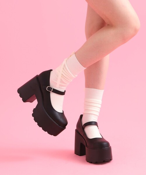 cs T&P(シーエスティーアンドピー)の「厚底ワンストラップパンプス(パンプス・レディース・ブラック/ダークブラウン/レッド系1/ホワイト・L/LL/S/M)」の7枚目の写真