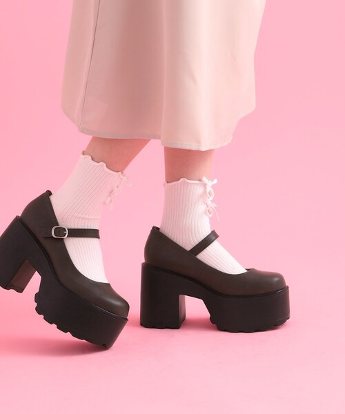 cs T&P(シーエスティーアンドピー)の「厚底ワンストラップパンプス(パンプス・レディース・ブラック/ダークブラウン/レッド系1/ホワイト・L/LL/S/M)」の12枚目の写真