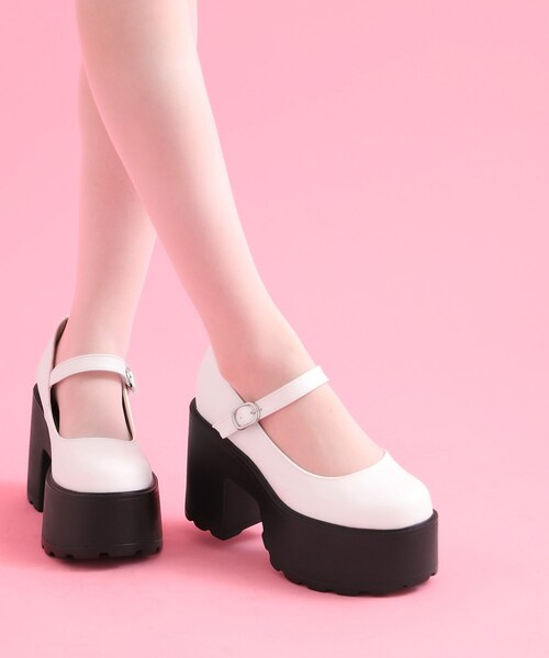 cs T&P(シーエスティーアンドピー)の「厚底ワンストラップパンプス(パンプス・レディース・ブラック/ダークブラウン/レッド系1/ホワイト・L/LL/S/M)」の17枚目の写真