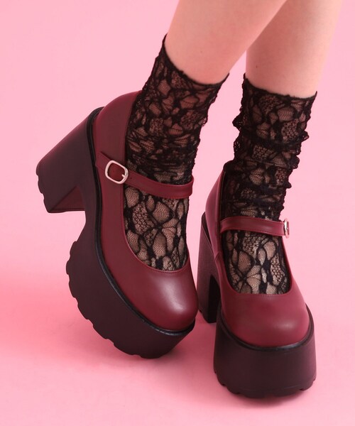 cs T&P(シーエスティーアンドピー)の「厚底ワンストラップパンプス(パンプス・レディース・ブラック/ダークブラウン/レッド系1/ホワイト・L/LL/S/M)」の20枚目の写真