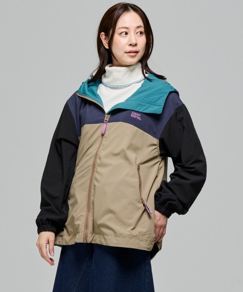 KRIFF MAYER Lady's Collection(クリフメイヤーレディースコレクション)の「アクティブゆったりAラインマウンテンパーカー(マウンテンパーカー・レディース・ネイビー/カラフル/ブラック/その他5/ベージュ/レンガ・MEDIUM/LARGE)」の5枚目の写真