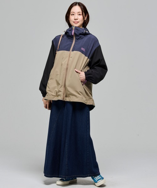 KRIFF MAYER Lady's Collection(クリフメイヤーレディースコレクション)の「アクティブゆったりAラインマウンテンパーカー(マウンテンパーカー・レディース・ネイビー/カラフル/ブラック/その他5/ベージュ/レンガ・MEDIUM/LARGE)」の16枚目の写真