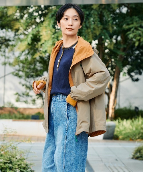 KRIFF MAYER Lady's Collection(クリフメイヤーレディースコレクション)の「アクティブゆったりAラインマウンテンパーカー(マウンテンパーカー・レディース・ネイビー/カラフル/ブラック/その他5/ベージュ/レンガ・MEDIUM/LARGE)」の7枚目の写真