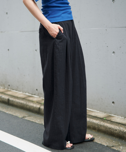 IENA(イエナ)の「《/手洗い可》コクーントラウザーズ(スラックス・レディース・ホワイト/ベージュ/ダークブルー・34/36/38)」の5枚目の写真