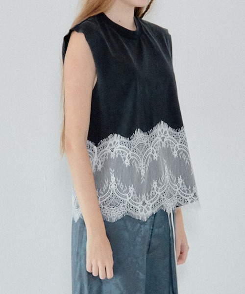 LE CIEL BLEU（ルシェルブルー）の「レースディテールスリーブレスTシャツ / Lace Detail Sleeveless T-Shirt（シャツ/ブラウス・レディース・ブラック/ライトグレー・36）」の5枚目の写真