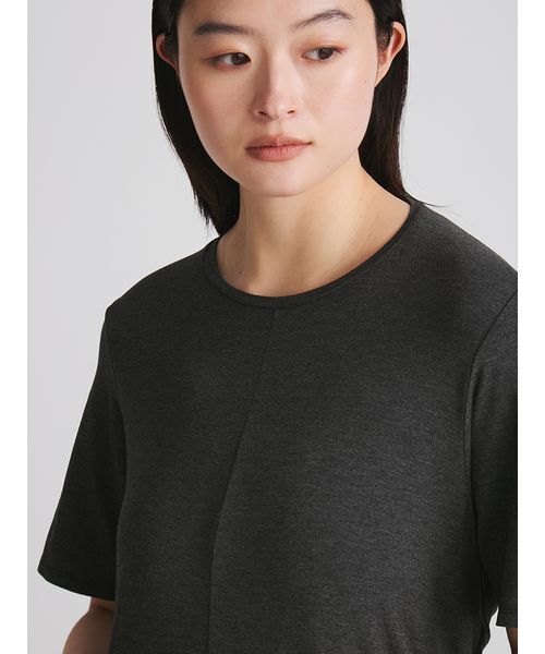 MIESROHE(ミースロエ)の「【洗える】バックリボンカットワンピース(ワンピース・レディース・チャコールグレー/ブラック・1/0)」の9枚目の写真