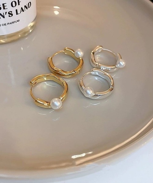 LA VORAGINE（ラ ヴォラジネ）の「一粒エコパールフープピアス　アレルギー対応（ピアス（両耳用）・レディース・GOLD/Silver・FREE）」の5枚目の写真