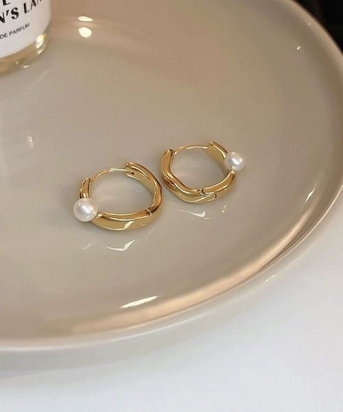 LA VORAGINE（ラ ヴォラジネ）の「一粒エコパールフープピアス　アレルギー対応（ピアス（両耳用）・レディース・GOLD/Silver・FREE）」の6枚目の写真