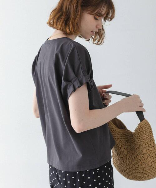 URBAN RESEARCH Sonny Label（アーバンリサーチサニーレーベル）の「接触冷感タックスリーブプルオーバー（Tシャツ/カットソー・レディース・オフホワイト/チャコールグレー/レッド系その他・FREE）」の4枚目の写真