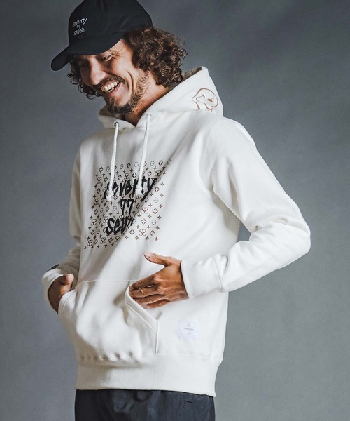 seventy seven(セブンティセブン)の「mpa4179- heavy oz brushed lining hoodie (monogram) パーカー(7726W230)(パーカー・メンズ・ブラック/オフホワイト/トップグレー・S/M/L/XL)」の13枚目の写真