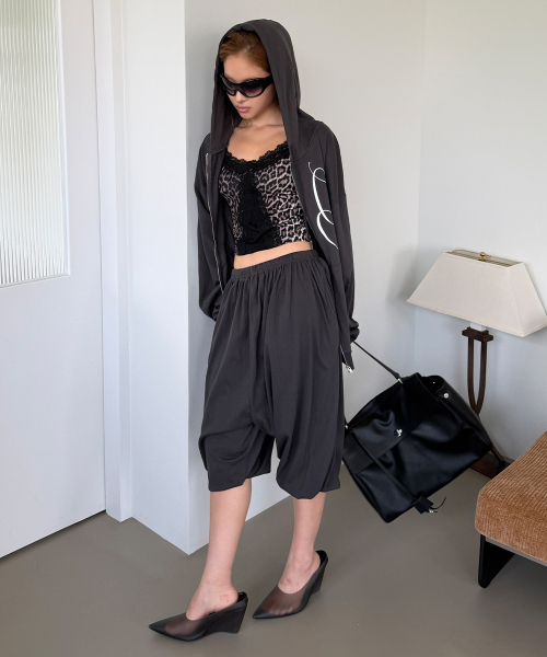 WAVEGIRL（ウェーブガール）の「Single Wave Pants-Charcoal（スウェットパンツ・レディース・ダークグレー・FREE）」の2枚目の写真