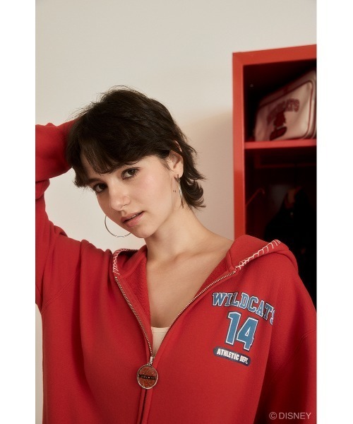 Disney SERIES CREATED by MUS(ディズニーシリーズクリエイテッドバイエムユーエス)の「MD ZIPUP フ―ディー / HSM(スウェット・レディース・レッド/ブラック/ホワイト・FREE)」の10枚目の写真