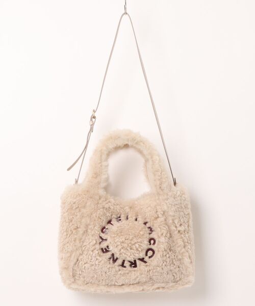 STELLA McCARTNEY(ステラマッカートニー)の「Logo Crossbody Tote Bag Eco Alter Shearling / ロゴ クロスボディ トートバッグ エコ オルター シアリング(トートバッグ・レディース・オートミール・ONE SIZE)」の1枚目の写真