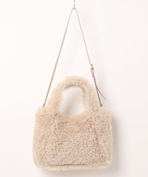 STELLA McCARTNEY(ステラマッカートニー)の「Logo Crossbody Tote Bag Eco Alter Shearling / ロゴ クロスボディ トートバッグ エコ オルター シアリング(トートバッグ・レディース・オートミール・ONE SIZE)」の7枚目の写真