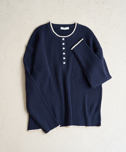 FREAK'S STORE(フリークスストア)の「限定展開 配色 ヘンリーネック ニット プルオーバー(Tシャツ/カットソー・レディース・ブラック/オフホワイト/ネイビー/グレー/ナチュラル/ブラウン/ライトグレー・フリ-)」の7枚目の写真