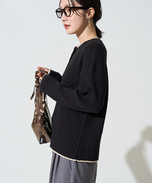 FREAK'S STORE(フリークスストア)の「限定展開 配色 ヘンリーネック ニット プルオーバー(Tシャツ/カットソー・レディース・ブラック/オフホワイト/ネイビー/グレー/ナチュラル/ブラウン/ライトグレー・フリ-)」の17枚目の写真