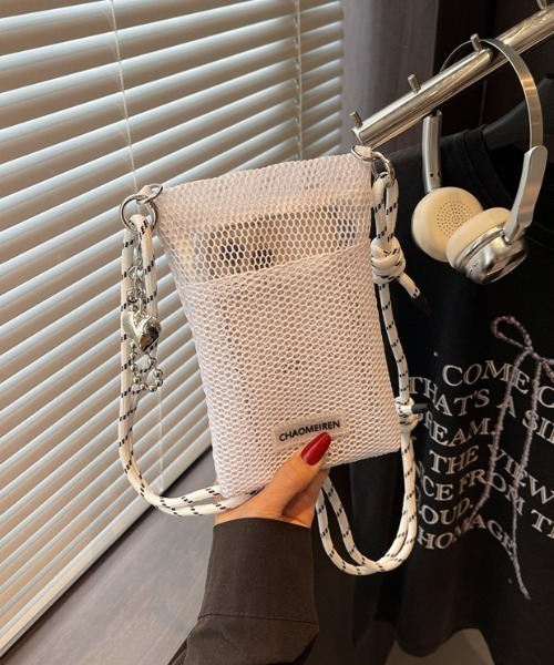 tolene(トレネ)の「メッシュ スクエア スマホバッグ ポケット付き ミニバッグ ショルダーバッグ(ショルダーバッグ・レディース・パープル/ホワイト/ブラック・FREE)」の17枚目の写真