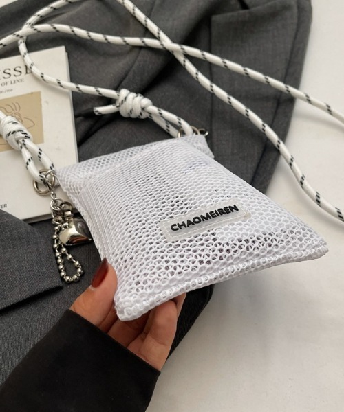 tolene(トレネ)の「メッシュ スクエア スマホバッグ ポケット付き ミニバッグ ショルダーバッグ(ショルダーバッグ・レディース・パープル/ホワイト/ブラック・FREE)」の10枚目の写真