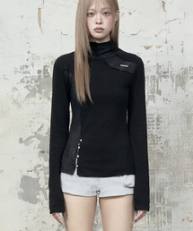 ETRE AU SOMMET（エトレオソメ）の「Lace Layer High Neck Slim Long Sleeve (Black)（Tシャツ/カットソー）」