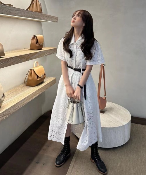 FAVORITO（ファヴォリート）の「パンチングレースシャツワンピース（シャツワンピース・レディース・オフホワイト・F）」の16枚目の写真