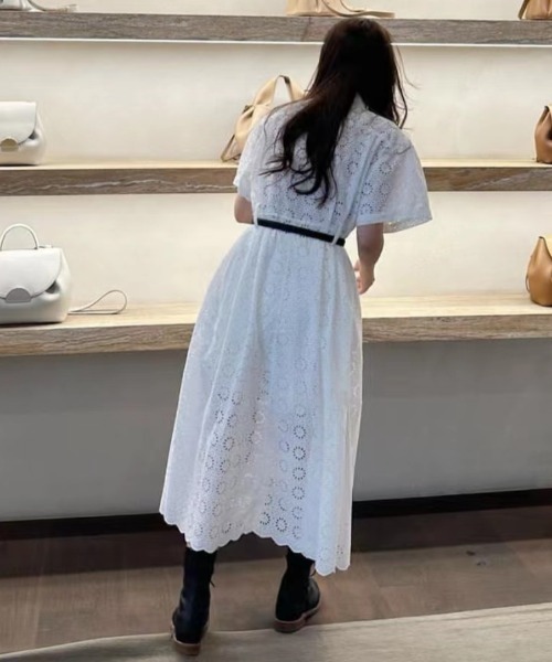 FAVORITO（ファヴォリート）の「パンチングレースシャツワンピース（シャツワンピース・レディース・オフホワイト・F）」の18枚目の写真