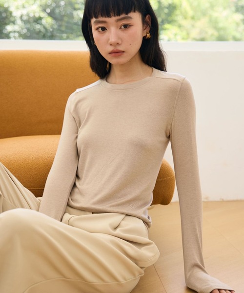 JOCOSA(ジョコサ)の「メリノウール配合 なめらか トップス(Tシャツ/カットソー・レディース・グレー/ダークグレー/ベージュ/ブラウン/ブルー/ホワイト/ブラック・M/L)」の6枚目の写真
