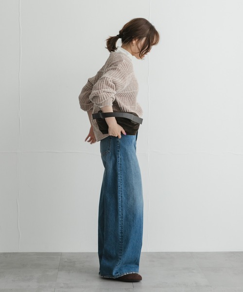URBAN RESEARCH Sonny Label(アーバンリサーチサニーレーベル)の「モールヤーンクルーネックニットプルオーバー(ニット/セーター・レディース・ブラウン/ベージュ系その他/ブルー/オフホワイト・FREE)」の18枚目の写真