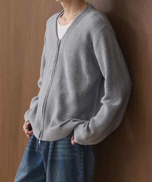 LUENNA(ルエナ)の「【LUENNA】V-Neck Zip Cardigan / Vネックジップカーディガン(カーディガン/ボレロ・メンズ・ブラック/グレー・S/M/L)」の5枚目の写真