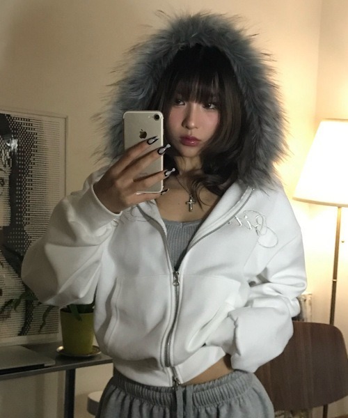 MASHIRO(マシロ)の「エコファーフードポイント刺繍Wジップフーディー Y2K(MA/EK170)(パーカー・レディース・ホワイト/グレー・FREE)」の6枚目の写真