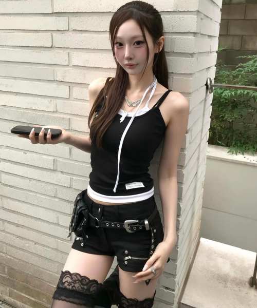 INEGI(イネギ)の「Angled Seam Zip Shorts (black)(その他パンツ・レディース・その他・SMALL/MEDIUM)」の2枚目の写真