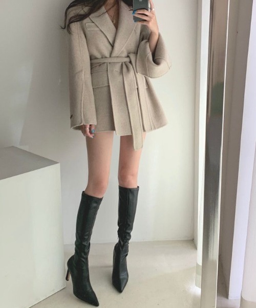 Aelina(エリナ)の「ラペルカラーウエスト絞りメルトンテーラードジャケット(テーラードジャケット・レディース・ブラック/ベージュ・FREE)」の13枚目の写真
