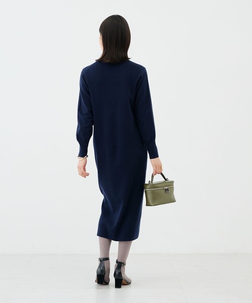 NOLLEY’S Sophi（ノーリーズソフィ）の「【WEB限定】《手洗い可能》片衿パール総針コクーンワンピース（ワンピース・レディース・グレー/ダークネイビー・36/38）」の7枚目の写真