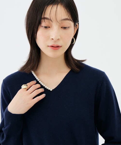 NOLLEY’S Sophi（ノーリーズソフィ）の「【WEB限定】《手洗い可能》片衿パール総針コクーンワンピース（ワンピース・レディース・グレー/ダークネイビー・36/38）」の10枚目の写真