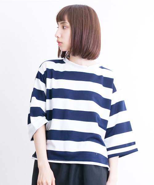 MERLOT(メルロー)の「ボーダーワイドクロップドトップス1017/1128(Tシャツ/カットソー・レディース・ネイビー/イエロー/ブラック/カーキ・FREE)」の3枚目の写真