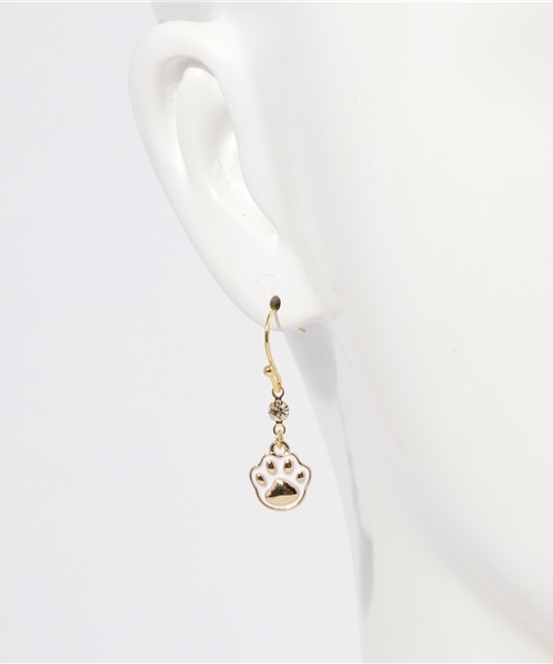TONE SELECT GOODS（トーンセレクトグッズ）の「【Little Sanctuary】Pretty cat / ピアス（ピアス（両耳用）・レディース・ブラック/ホワイト・FREE）」の4枚目の写真