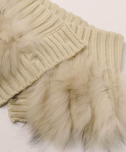 sankyo shokai（サンキョウショウカイ）の「ラクーンファー＆ ニットスヌード（ネックウォーマー/スヌード・レディース・ベージュ/ダークブラウン/ナチュラル/ブラック/アッシュグレー・FREE）」の11枚目の写真