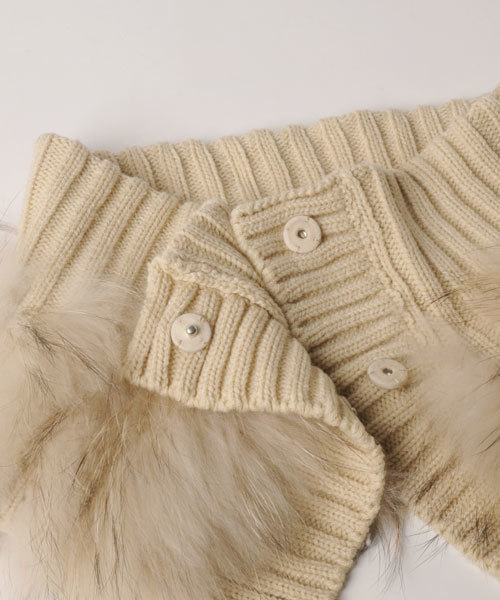 sankyo shokai（サンキョウショウカイ）の「ラクーンファー＆ ニットスヌード（ネックウォーマー/スヌード・レディース・ベージュ/ダークブラウン/ナチュラル/ブラック/アッシュグレー・FREE）」の8枚目の写真