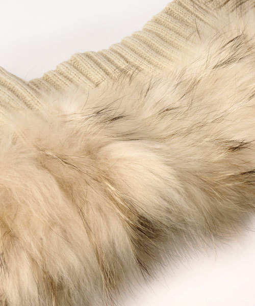 sankyo shokai（サンキョウショウカイ）の「ラクーンファー＆ ニットスヌード（ネックウォーマー/スヌード・レディース・ベージュ/ダークブラウン/ナチュラル/ブラック/アッシュグレー・FREE）」の9枚目の写真