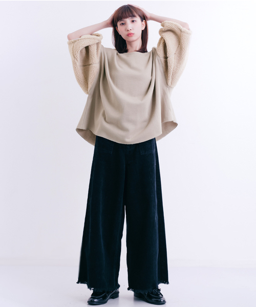 MERLOT（メルロー）の「ボアワイドスリーブビッグシルエットスウェットプルオーバー1100（スウェット・レディース・アイボリー/ブラック/グレー/ベージュ/ピンク・FREE）」の18枚目の写真