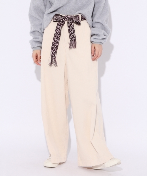 niko and...（ニコアンド）の「エスニックベルトコールパンツ【niko and ...】（その他パンツ・レディース・グリーン/ベージュ/ラベンダー/アイボリー・3/4）」の3枚目の写真