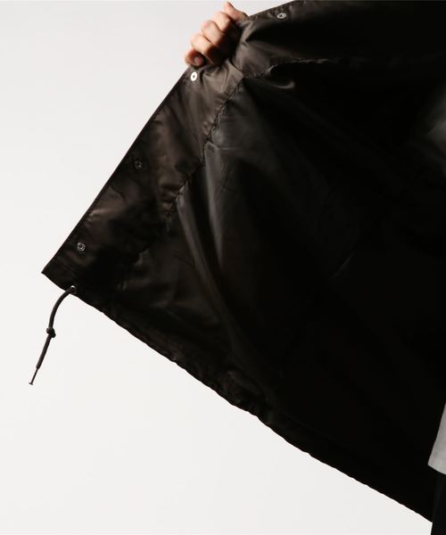 Mark Gonzales(マーク・ゴンザレス)の「Mark Gonzales/マークゴンザレス ポリツイルコーチJKT(その他アウター・メンズ・ブラック/カーキ/ブラウン・MEDIUM/LARGE/SMALL/X-LARGE)」の6枚目の写真