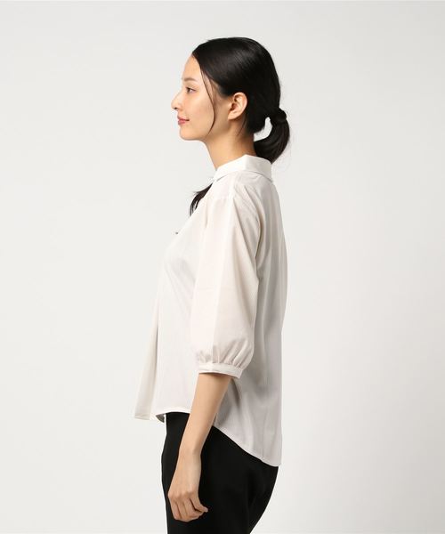 Petit Honfleur(プチオンフルール)の「【COOLER TOUCHシリーズ】スキッパーシャツ(シャツ/ブラウス・レディース・ブルー/ネイビー/ベージュ・M size/L size)」の5枚目の写真