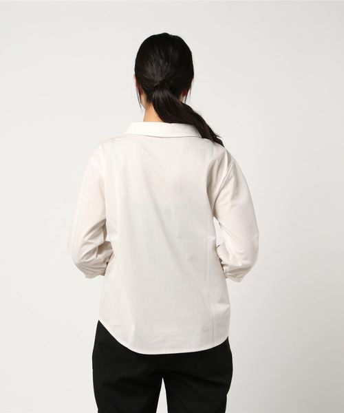 Petit Honfleur(プチオンフルール)の「【COOLER TOUCHシリーズ】スキッパーシャツ(シャツ/ブラウス・レディース・ブルー/ネイビー/ベージュ・M size/L size)」の4枚目の写真