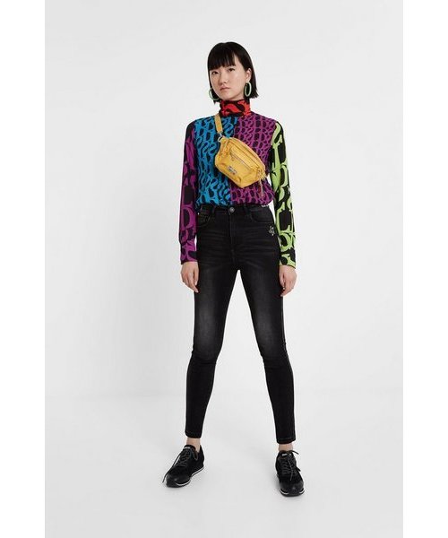 Desigual(デシグアル)の「デニムロングパンツ NEW YORK BW(デニムパンツ・レディース・ブルー・32inch/28inch/34inch/24inch/26inch/30inch/27inch/29inch/33inch/25inch/31inch)」の2枚目の写真
