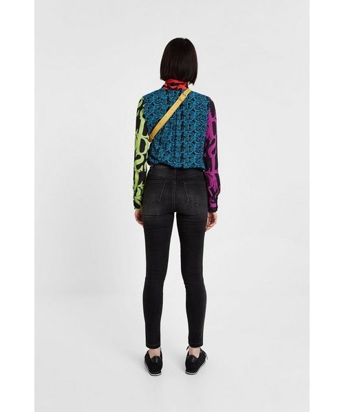 Desigual(デシグアル)の「デニムロングパンツ NEW YORK BW(デニムパンツ・レディース・ブルー・32inch/28inch/34inch/24inch/26inch/30inch/27inch/29inch/33inch/25inch/31inch)」の4枚目の写真