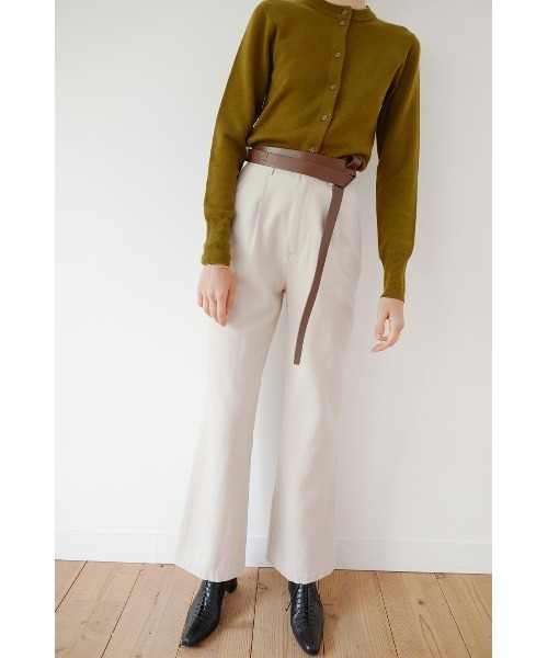 CLANE（クラネ）の「BACK SLIT STRAIGHT PANTS（その他パンツ・レディース・ブラック/ベージュ/アイボリー・1/2/0）」の3枚目の写真